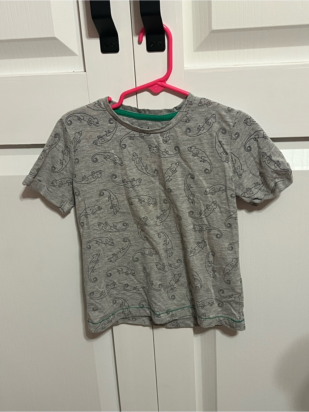 First Wave Gray Lizard Pattern Short Sleeve Tee with Green Trim